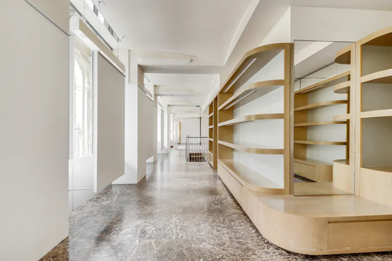 Elegant Space in Smart Palais-Royal - Image 2