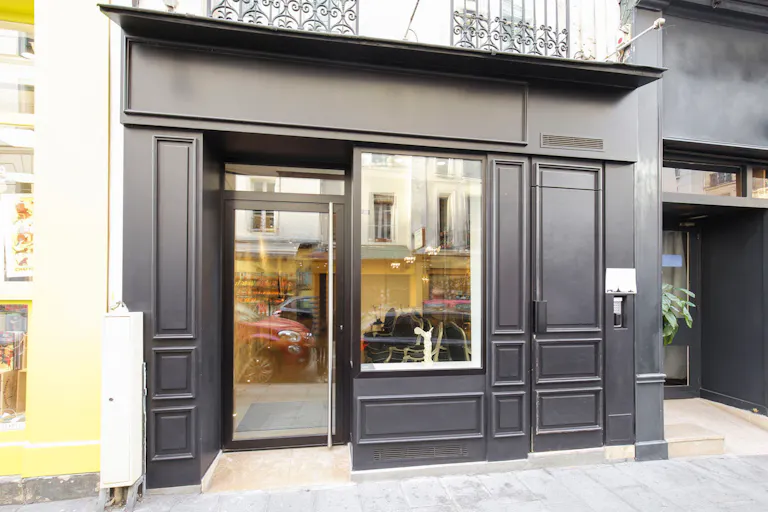 Pop-Up Store in Louvre-Rivoli - Image 4