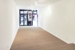 Pop-Up Shop Close to Louvre-Rivoli - Image 0