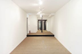 Pop-Up Shop Close to Louvre-Rivoli - Image 1