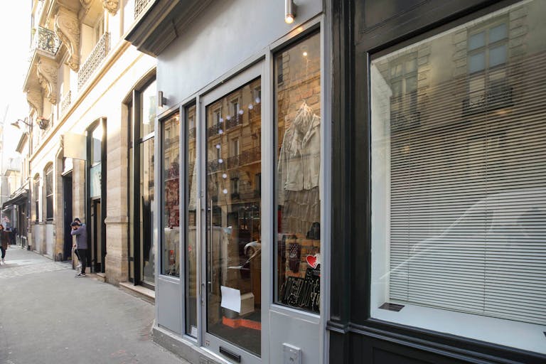 Cozy Le Marais Pop-Up Boutique - Image 2