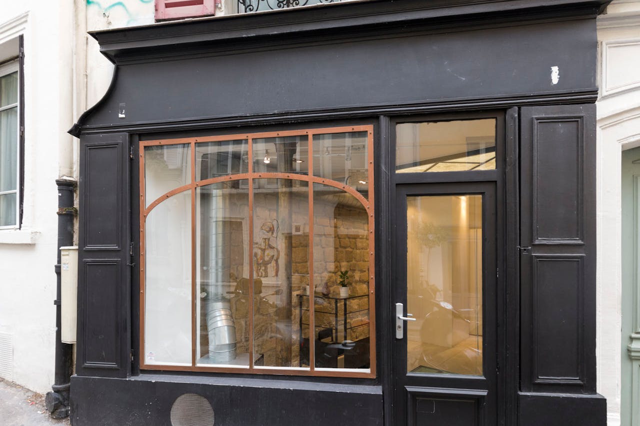 Pop-Up Store in Montmartre - Image 0