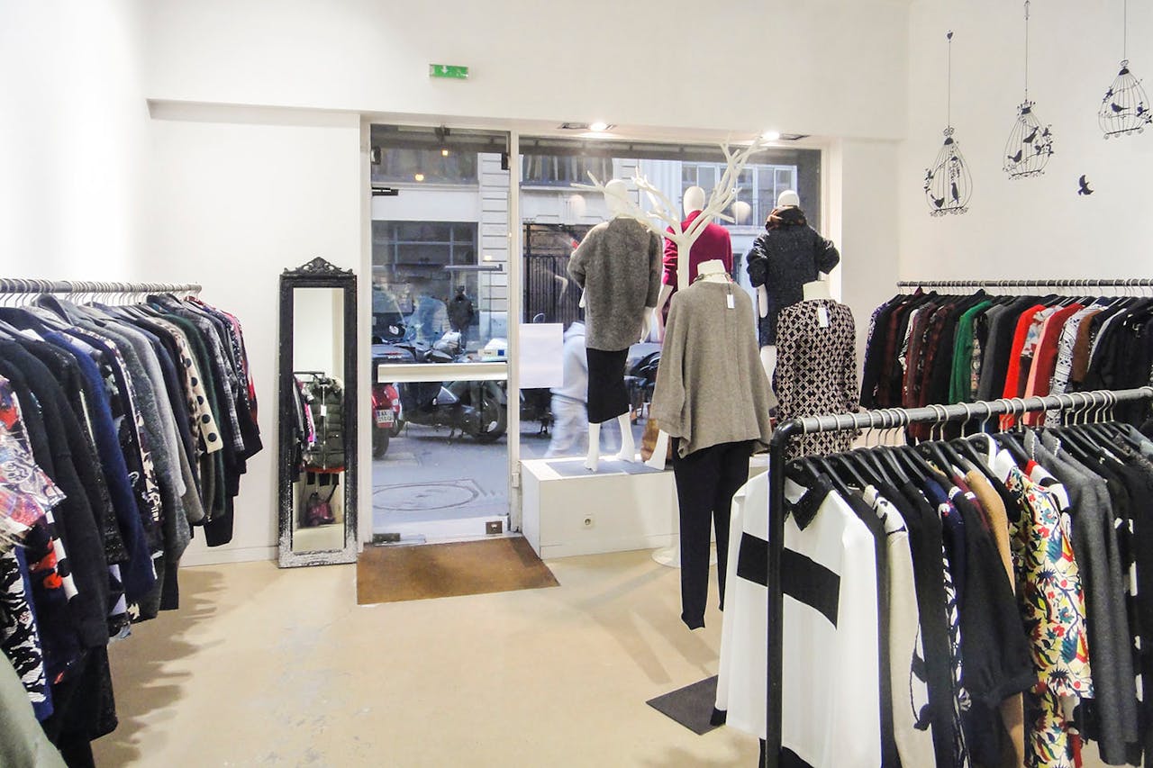 Modern Beaubourg Boutique - Image 0