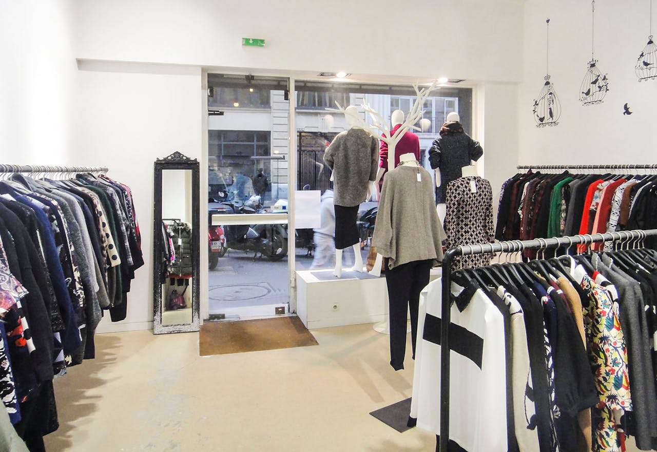 Modern Beaubourg Boutique - Image 0