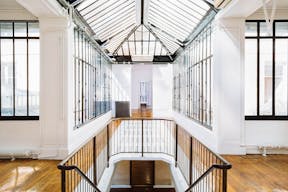 Amazing Palais Royal Showroom - Image 2