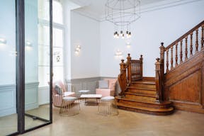 Amazing Palais Royal Showroom - Image 6