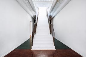 Amazing Palais Royal Showroom - Image 7