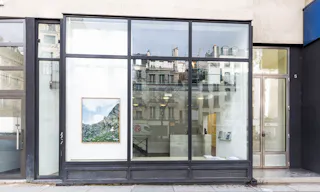 Premium Le Marais Pop-Up Showroom - Image 3