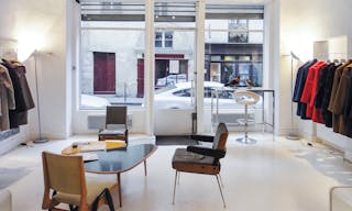 Charming Palais Royal Pop-Up Shop - Image 0