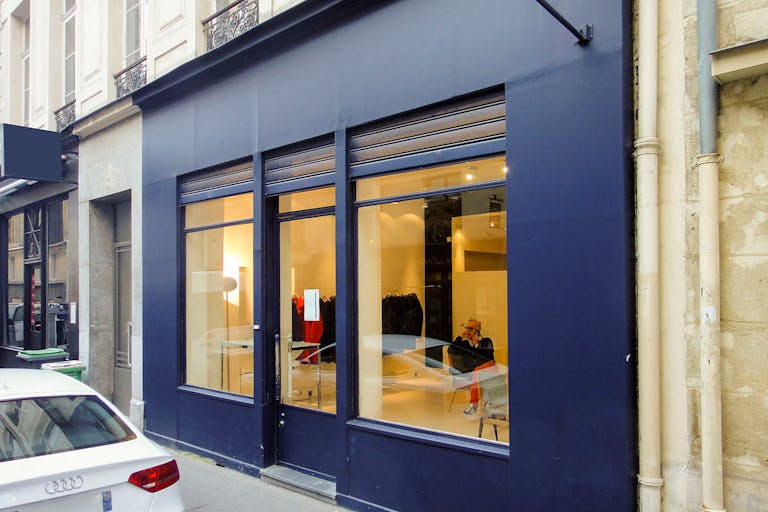 Charming Palais Royal Pop-Up Shop - Image 2