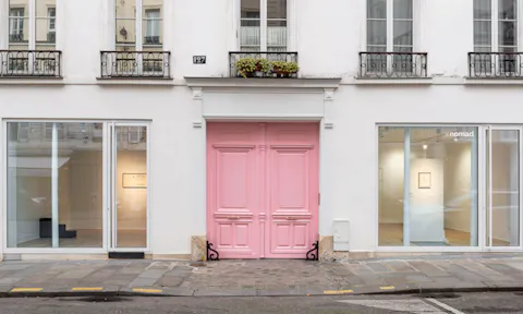 Perfect Showroom on Rue de Turenne - Image 0
