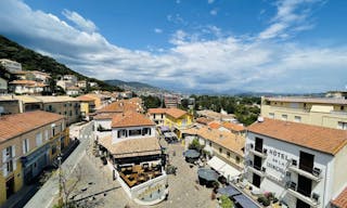 Galerie / Espace bureau / reception / co-working/ tout confort / village en bord de mer / 10 minutes Cannes - Image 3
