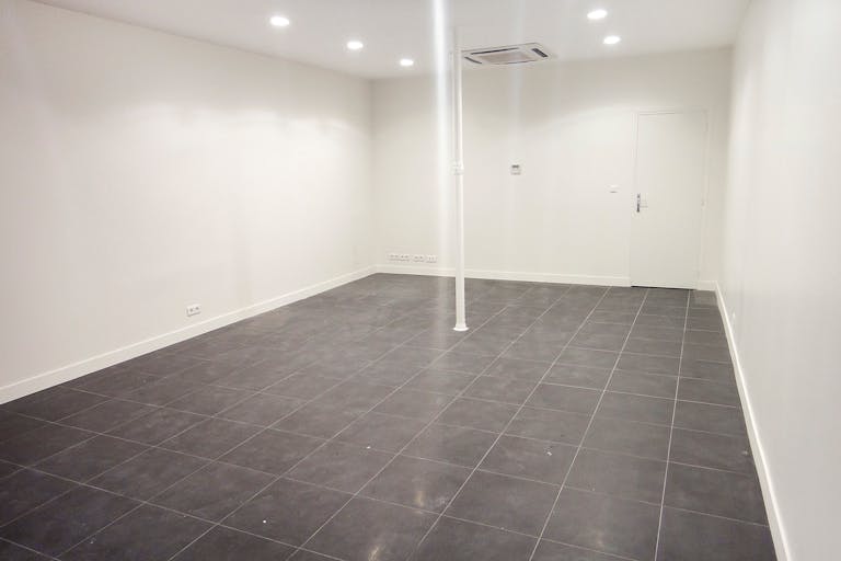 Minimal Shop in Réaumur Sébastopol - Image 1