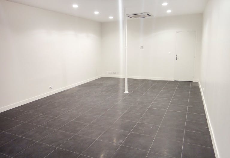 Minimal Shop in Réaumur Sébastopol - Image 1