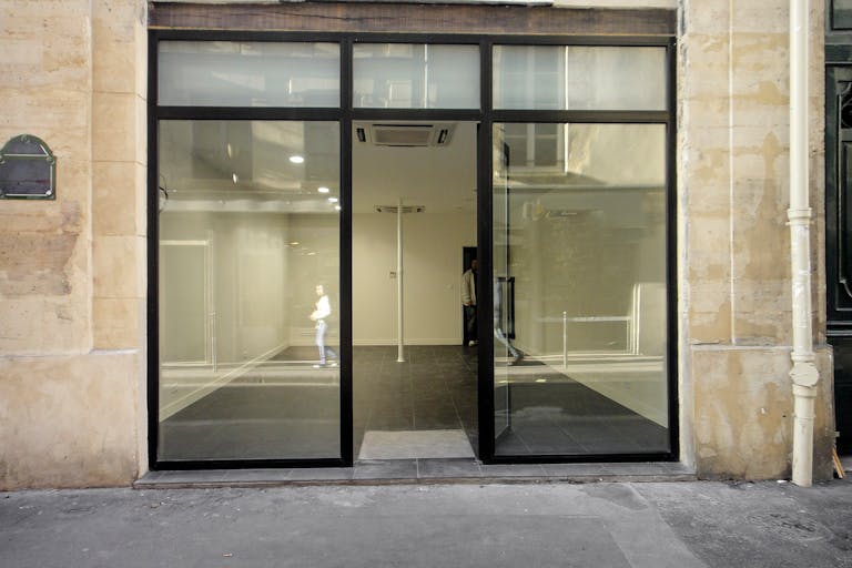 Minimal Shop in Réaumur Sébastopol - Image 2