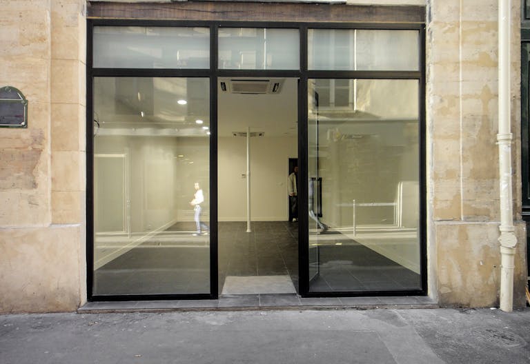 Minimal Shop in Réaumur Sébastopol - Image 2