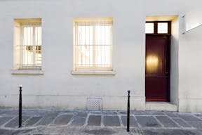 Modern Showroom in Le Marais - Image 3