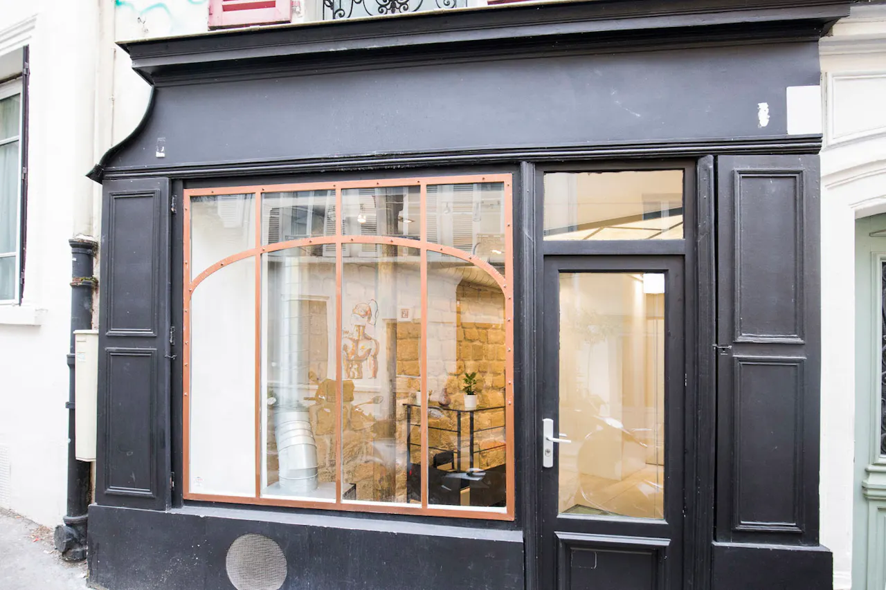 Cozy Boutique Shop in Montmartre - Image 0
