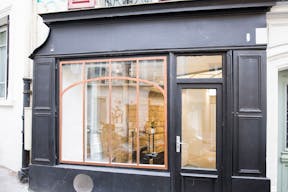 Cozy Boutique Shop in Montmartre - Image 0