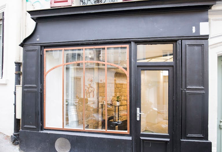 Cozy Boutique Shop in Montmartre - Image 0