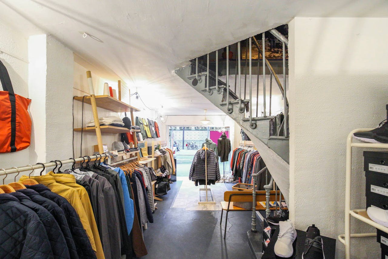 Pop-Up Boutique in Haut Marais - Image 1