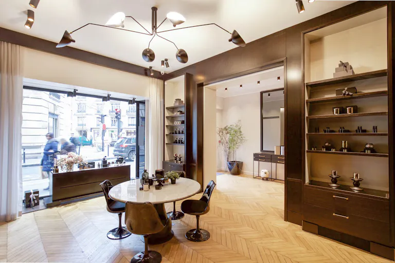 Amazing Saint-Germain Boutique - Image 0
