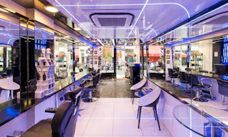 Unique Le Marais Pop-Up Space - Image 2