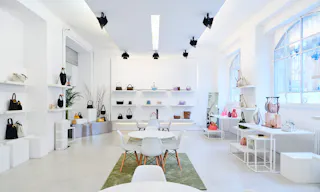 Bright Showroom near Porta Venezia - Image 5