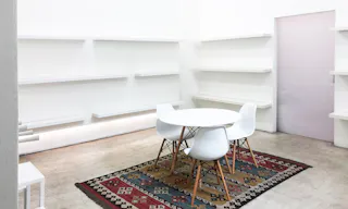 Bright Showroom near Porta Venezia - Image 8
