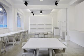 Bright Showroom near Porta Venezia - Image 10