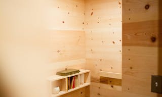 Beautiful hand built wood gallery in the Sunset - Image 4