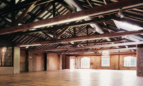 Biplane Showroom - Image 0