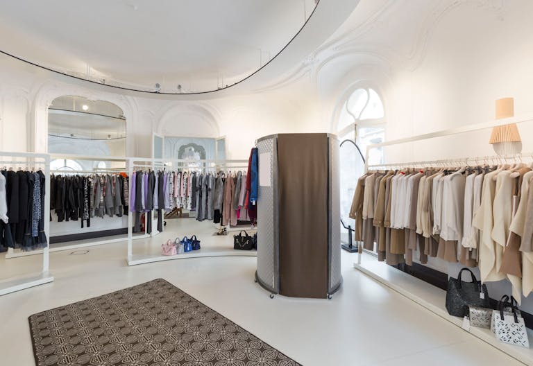 Prime Champs-Elysées Showroom - Image 0