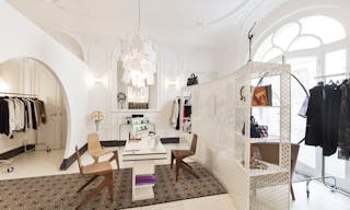 Prime Champs-Elysées Showroom - Image 2