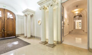 Prime Champs-Elysées Showroom - Image 4