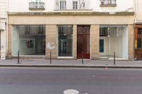 Amazing Showroom in Le Marais - Image 3