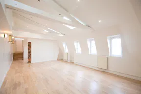 Private Showroom in Ternes - Image 1