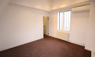 Private Showroom in Ternes - Image 11