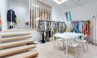 Private Showroom in Ternes - Image 14