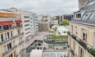 Private Showroom in Ternes - Image 17