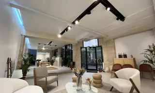 Haut Marais Fashion Showroom - Image 0