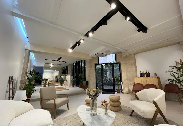 Haut Marais Fashion Showroom - Image 0