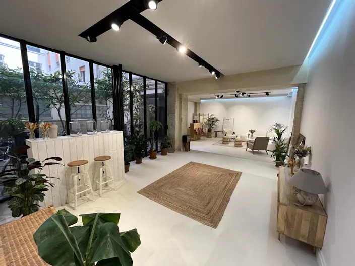 Haut Marais Fashion Showroom - Image 1