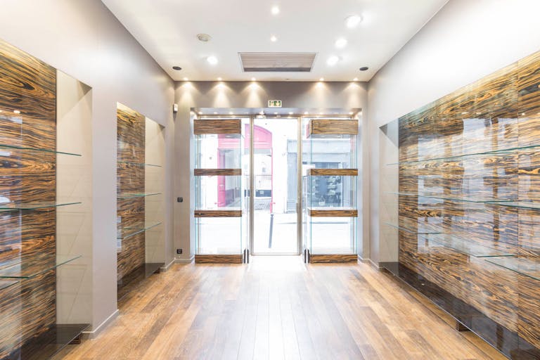 Premium St Thomas D'Aquin Boutique - Image 1