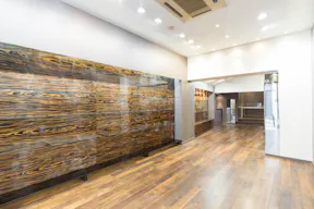 Premium St Thomas D'Aquin Boutique - Image 2