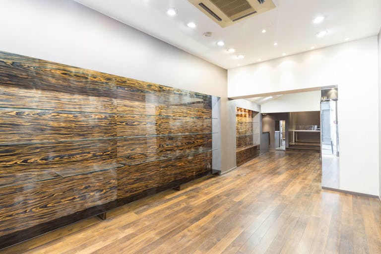 Premium St Thomas D'Aquin Boutique - Image 2