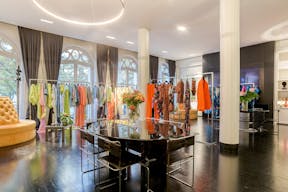 Stunning Champs-Elysées Mansion - Image 0