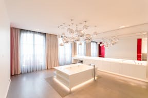 Stunning Champs-Elysées Mansion - Image 7