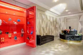Stunning Champs-Elysées Mansion - Image 11