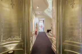 Stunning Champs-Elysées Mansion - Image 15
